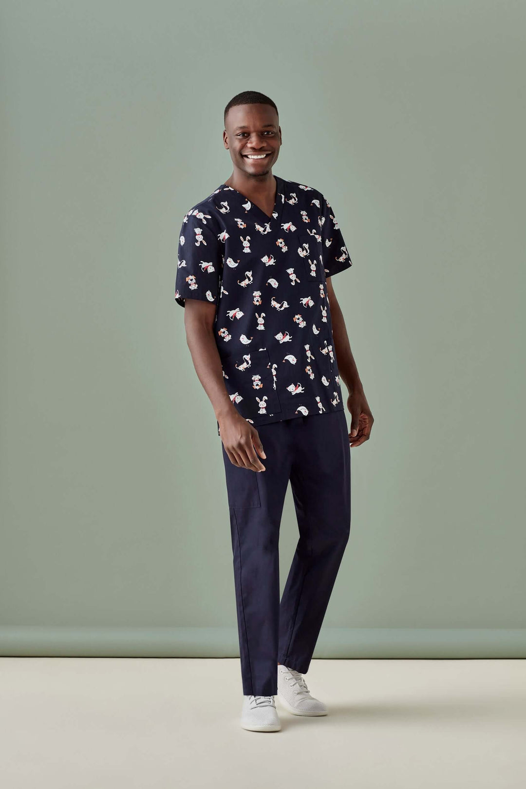 Mens Printed Scrub Top - Best Friends - XS | 3XL